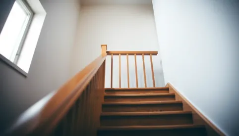 Wysokość barierki na schodach wewnętrznych